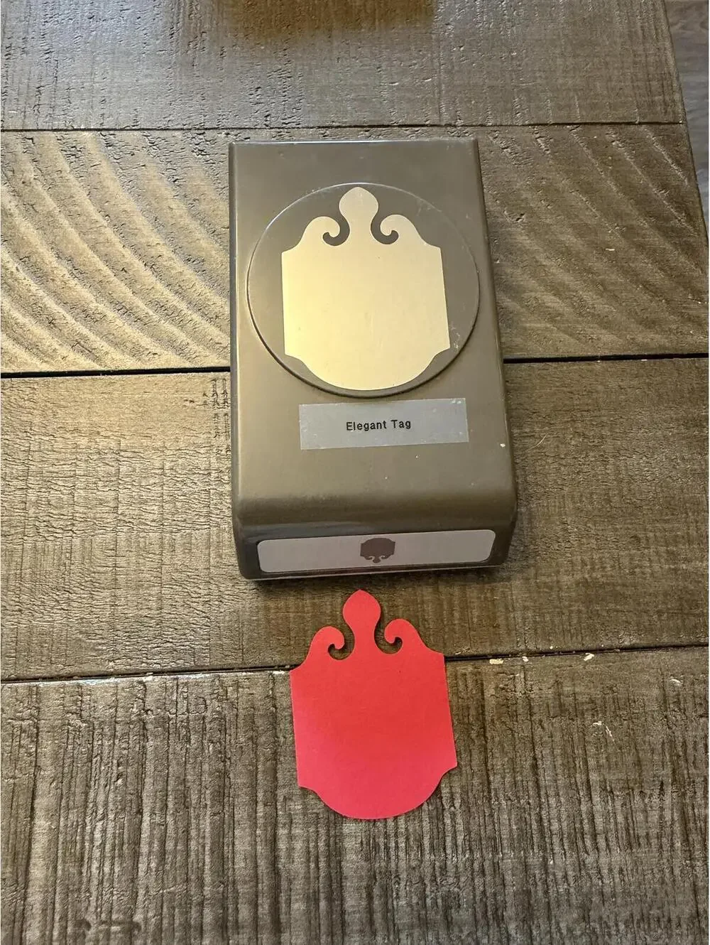 Stampin’ Up Elegant Tag Shape Punch